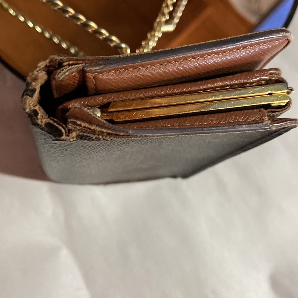 Louis Vuitton Kiss lock wallet - Picture 6 of 17